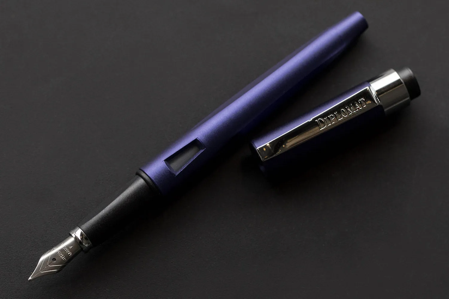 Diplomat Magnum Fountain Pen - Indigo Blue