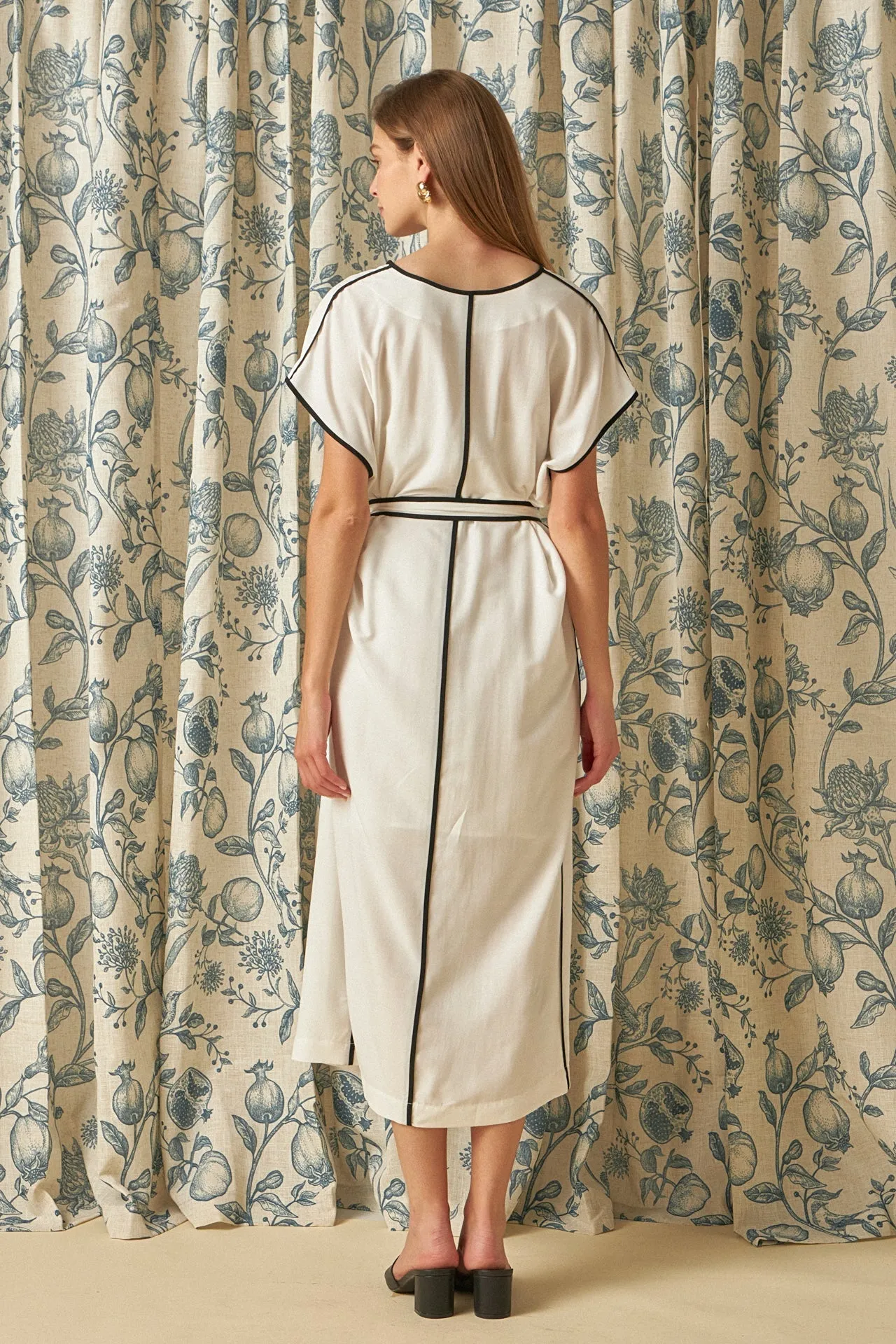 Endless Rose - Contrast Binding Belted Midi Dress