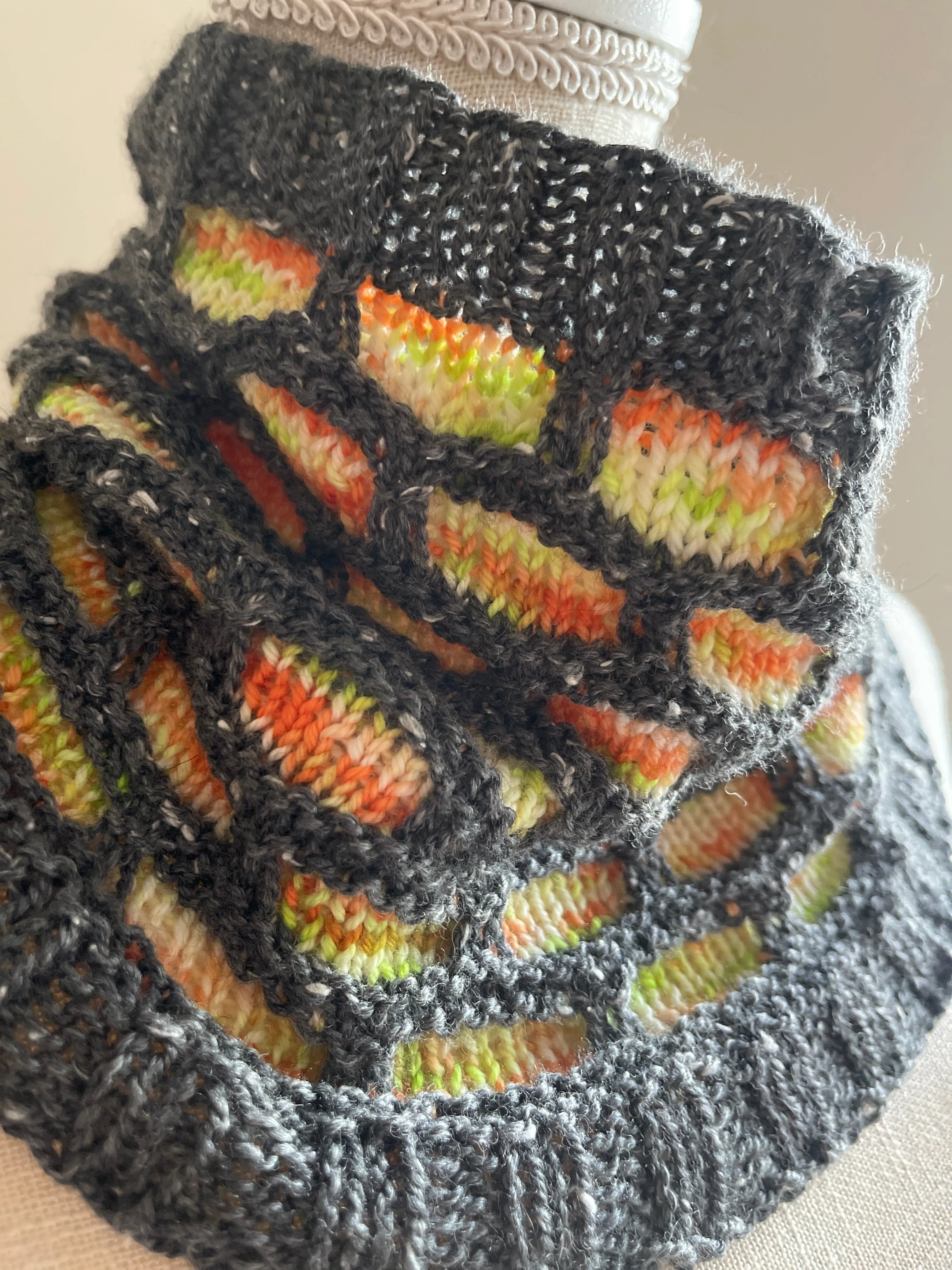 Haunted Honeycombs Cowl - Digital Pattern