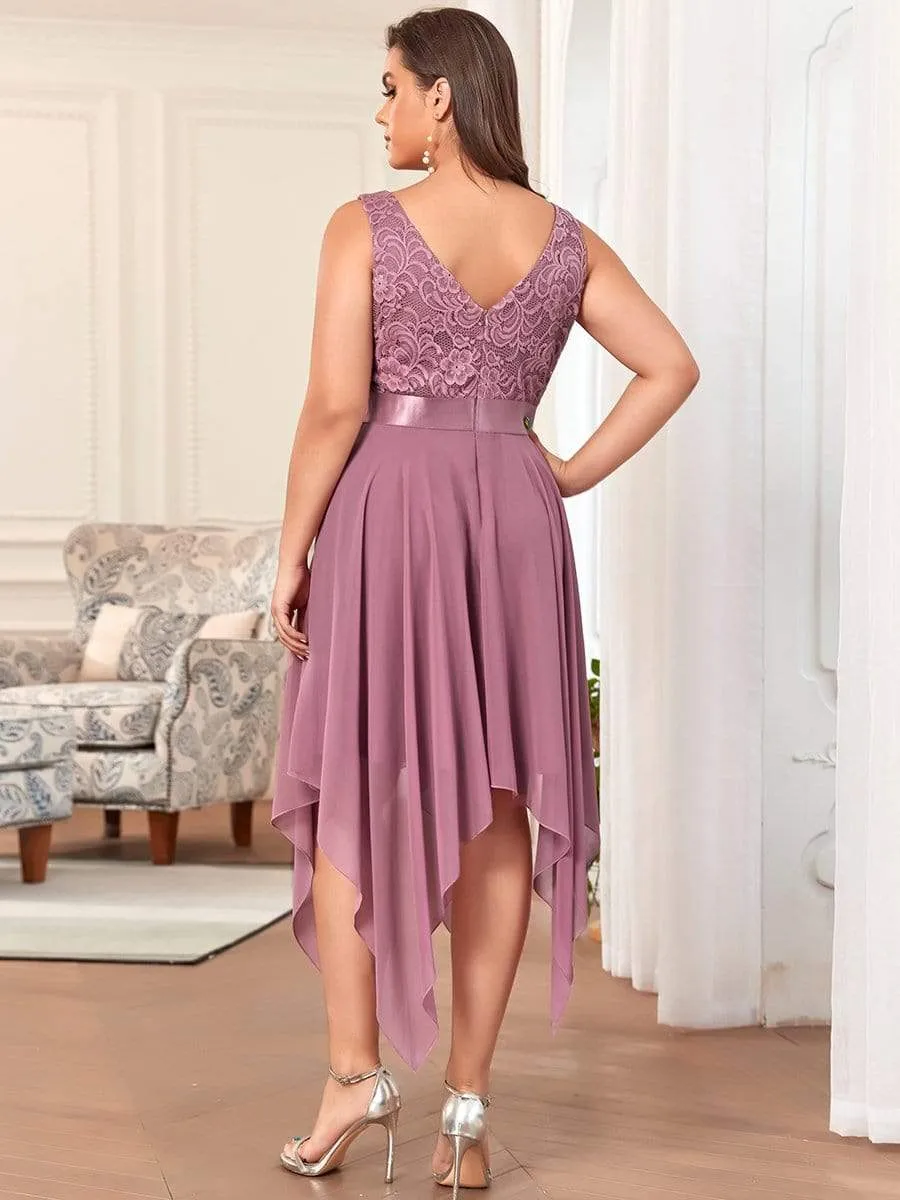 Plus Size Stunning V Neck Lace & Chiffon Prom Dress for Women