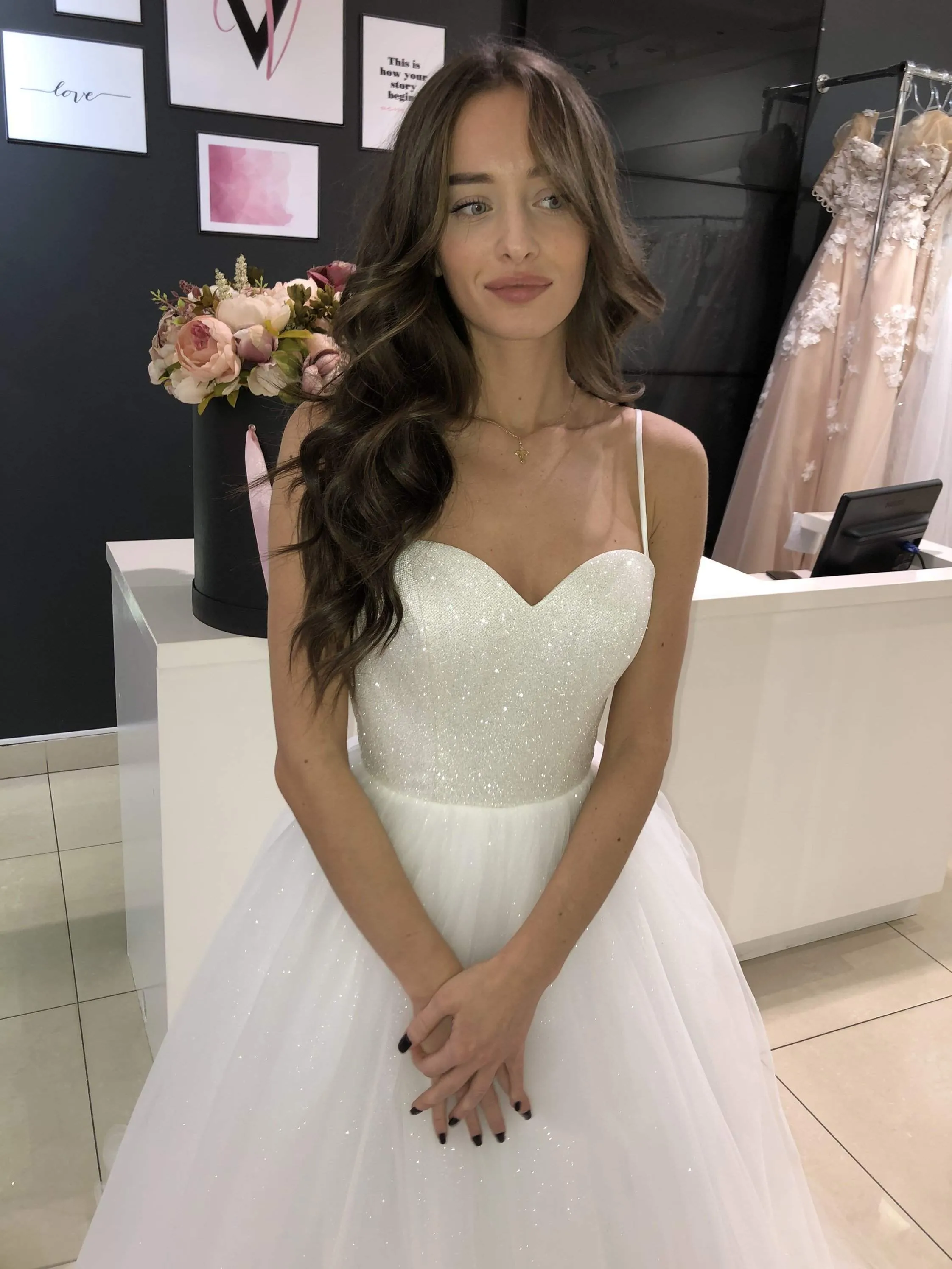 Sweetheart Neckline Wedding Dress Klouzi with spaghetti straps