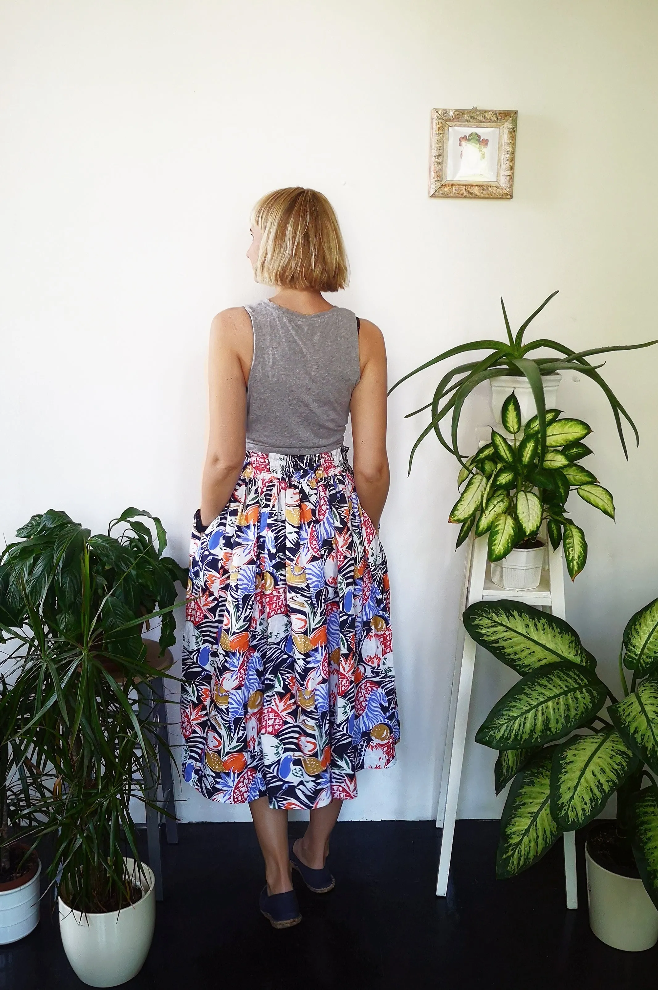 Wonderful, Feminine and Super Versetile Minimalist lifestyle Floral Jungle Print Linen Skirt!