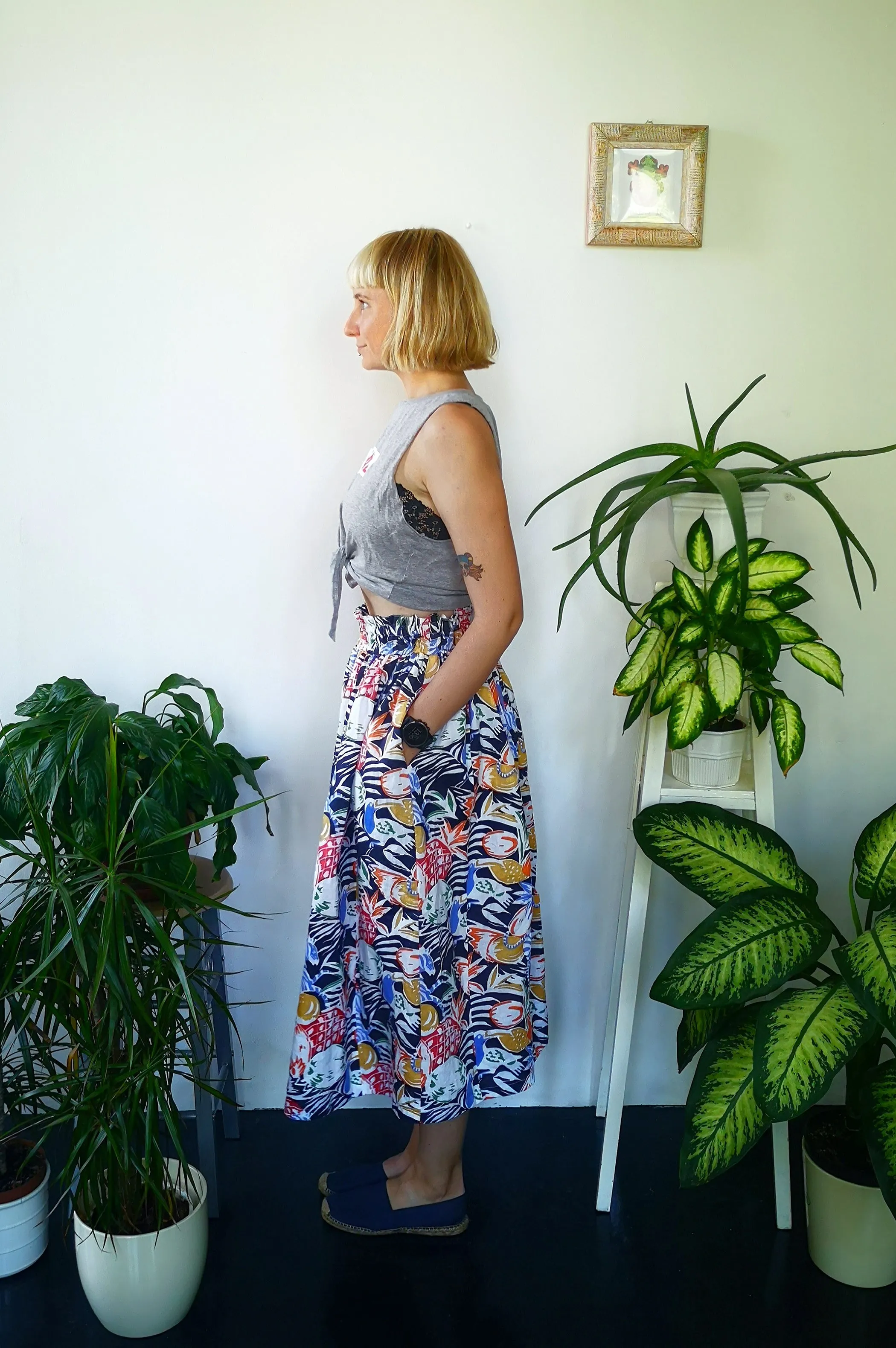 Wonderful, Feminine and Super Versetile Minimalist lifestyle Floral Jungle Print Linen Skirt!