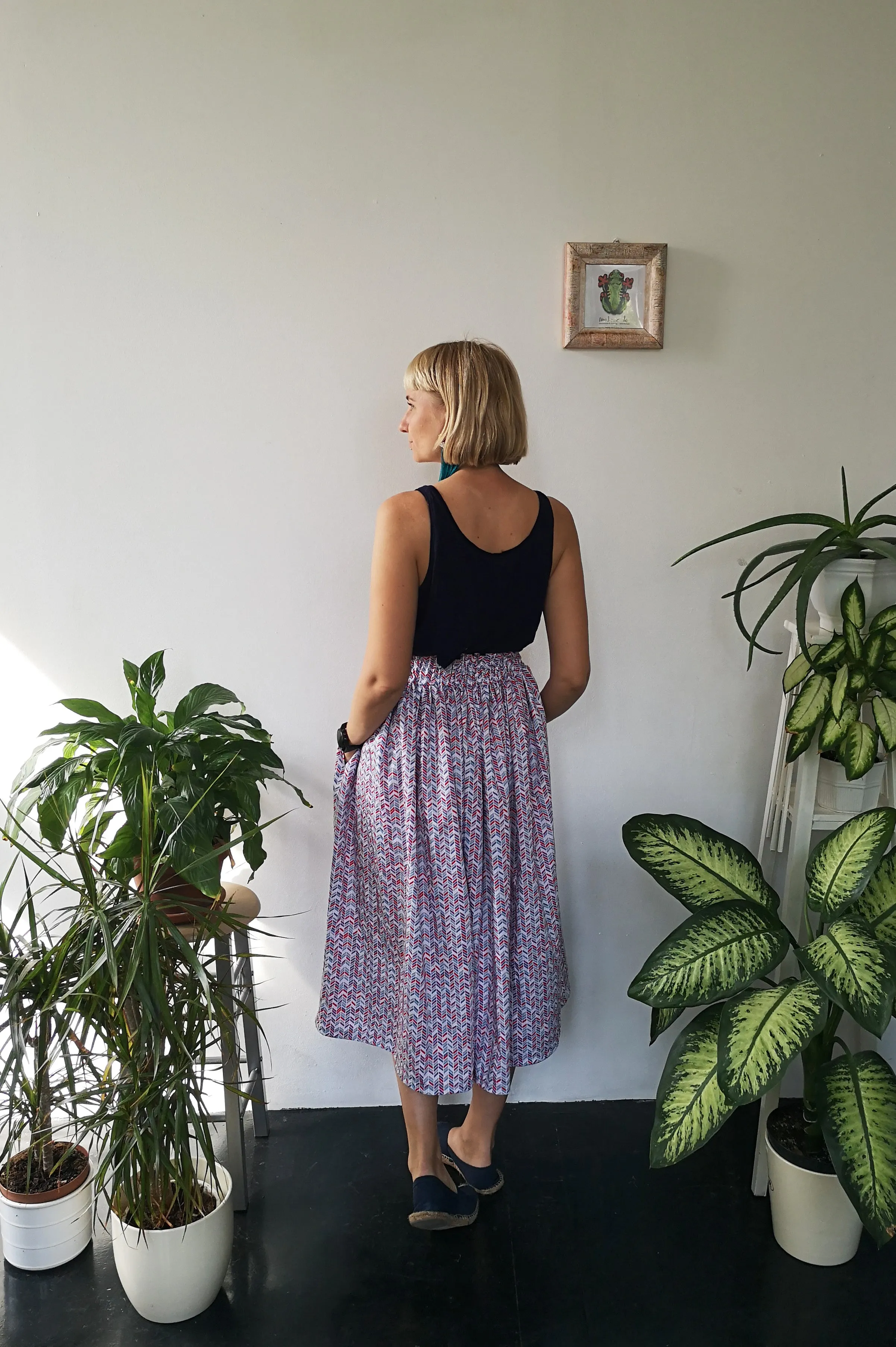 Wonderful, Feminine and Super Versetile Minimalist Lifestyle patterned Midi Cotton Skirt!